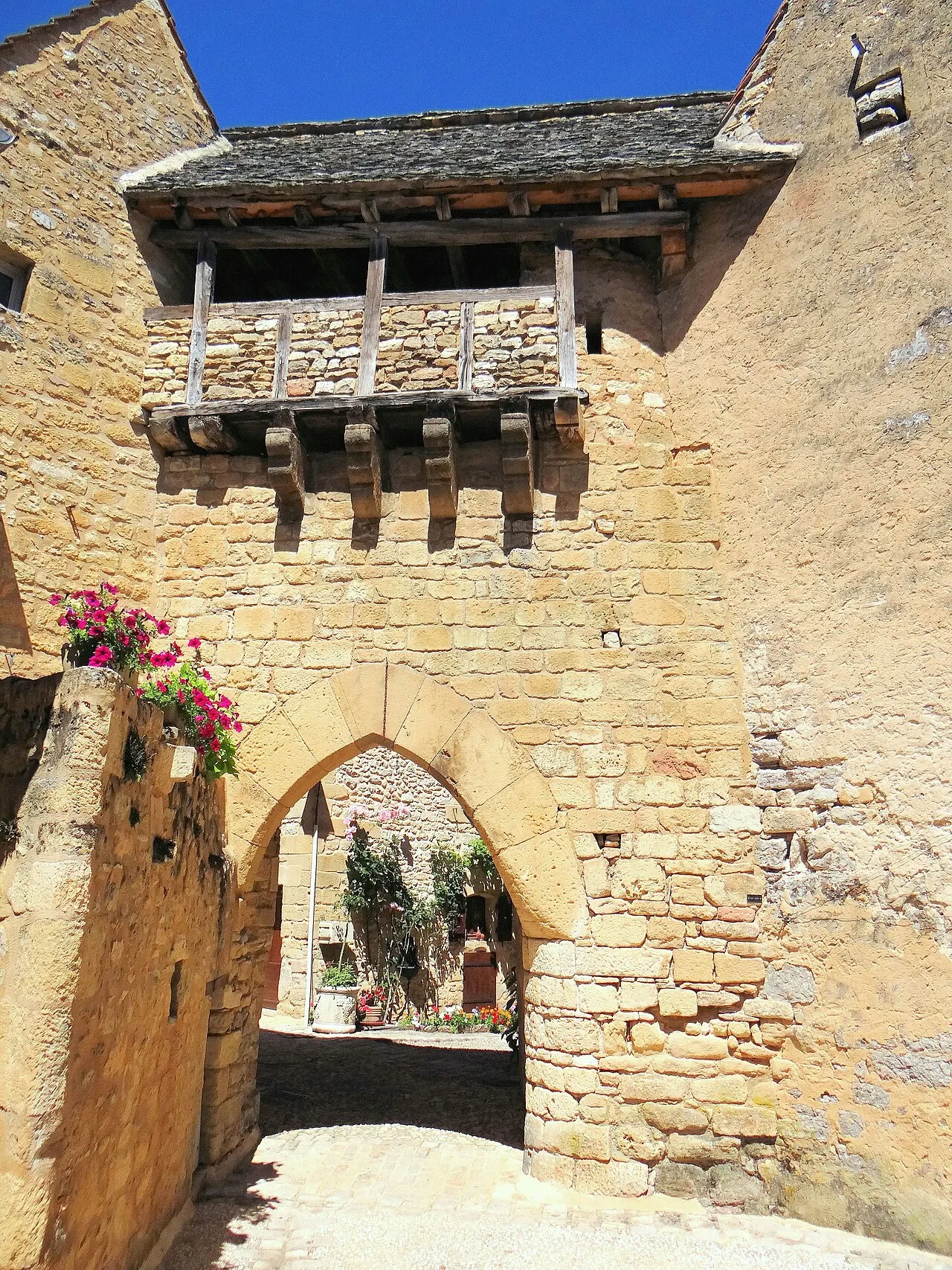 Ancienne porte fortifiée