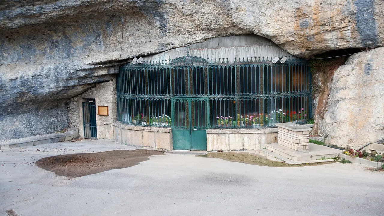 Grotte-chapelle de Remonot