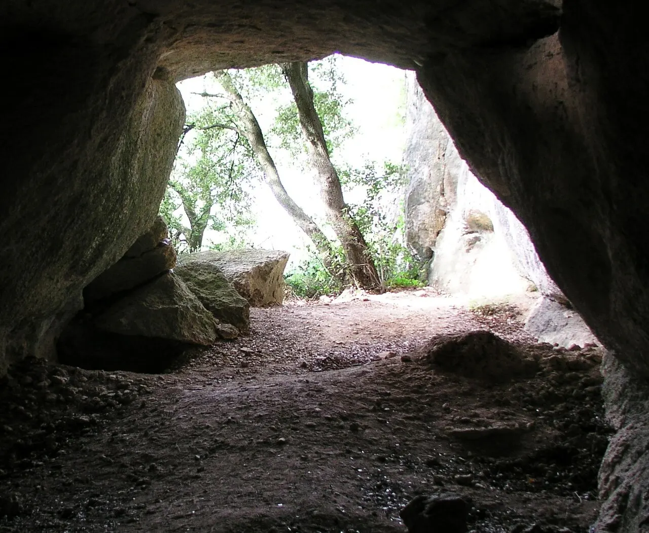 Grotte des Deux Ouvertures