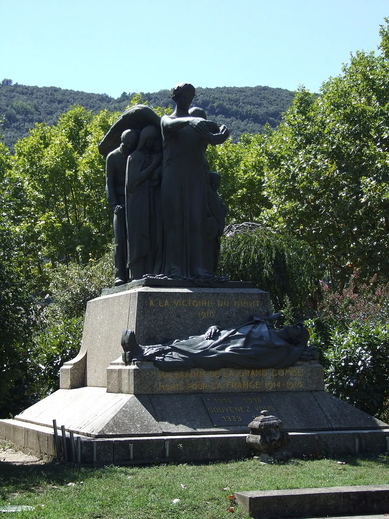 Le Monument aux Morts