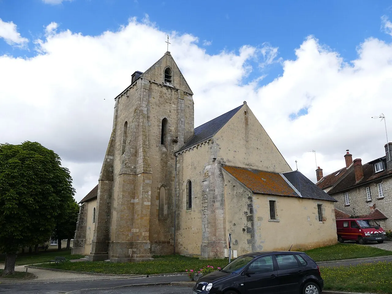 Estouy