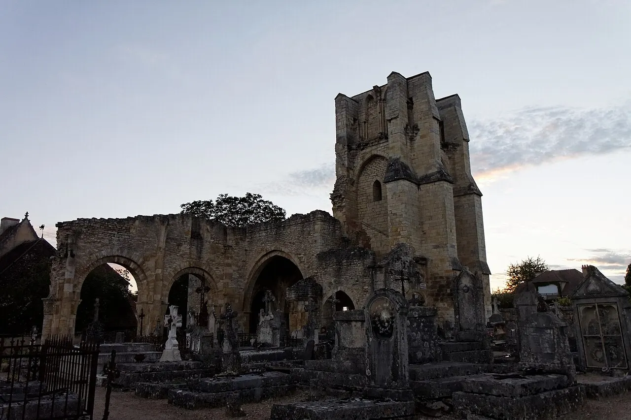 Église Notre-Dame du Pré (ruines)