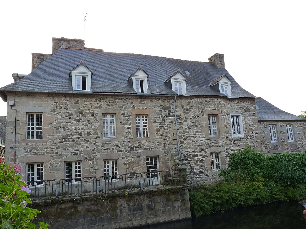 Maison à balcon, près du Trieux