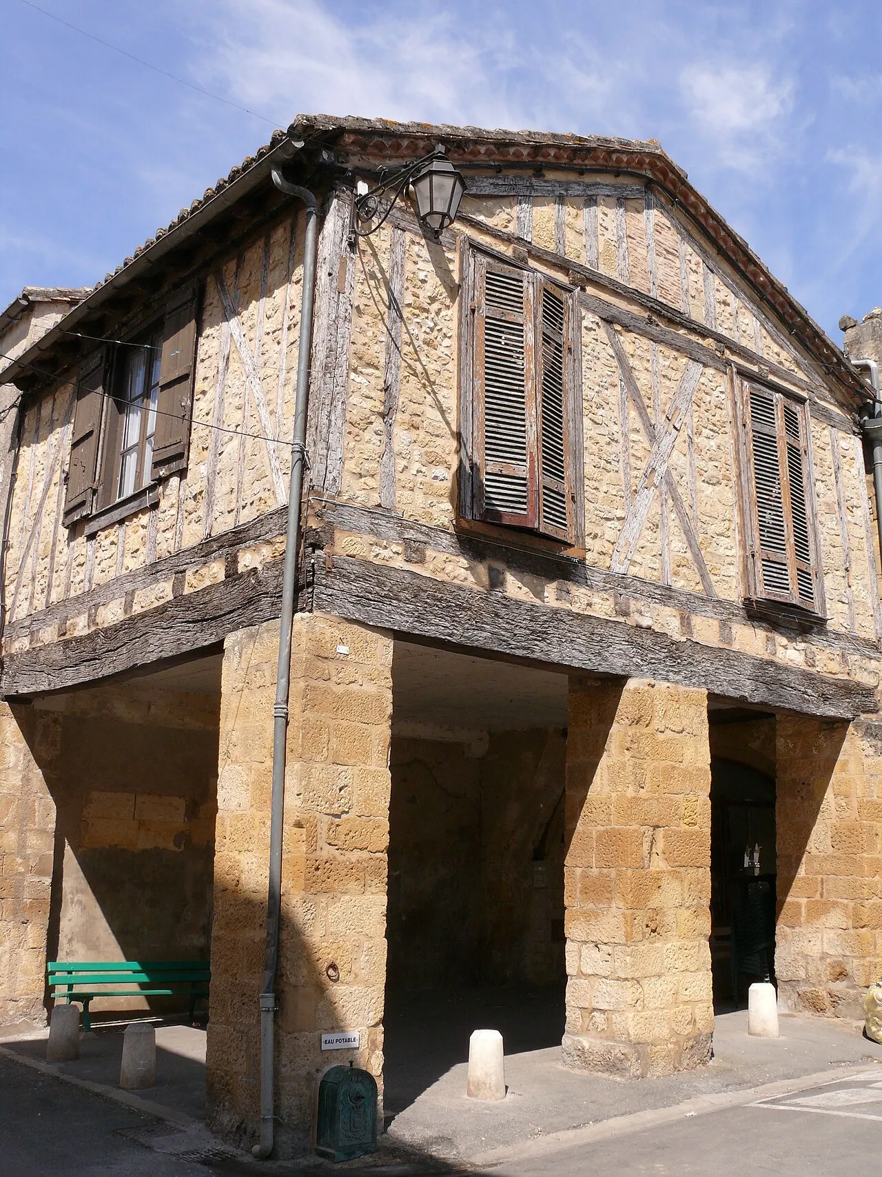 Maison à cornière