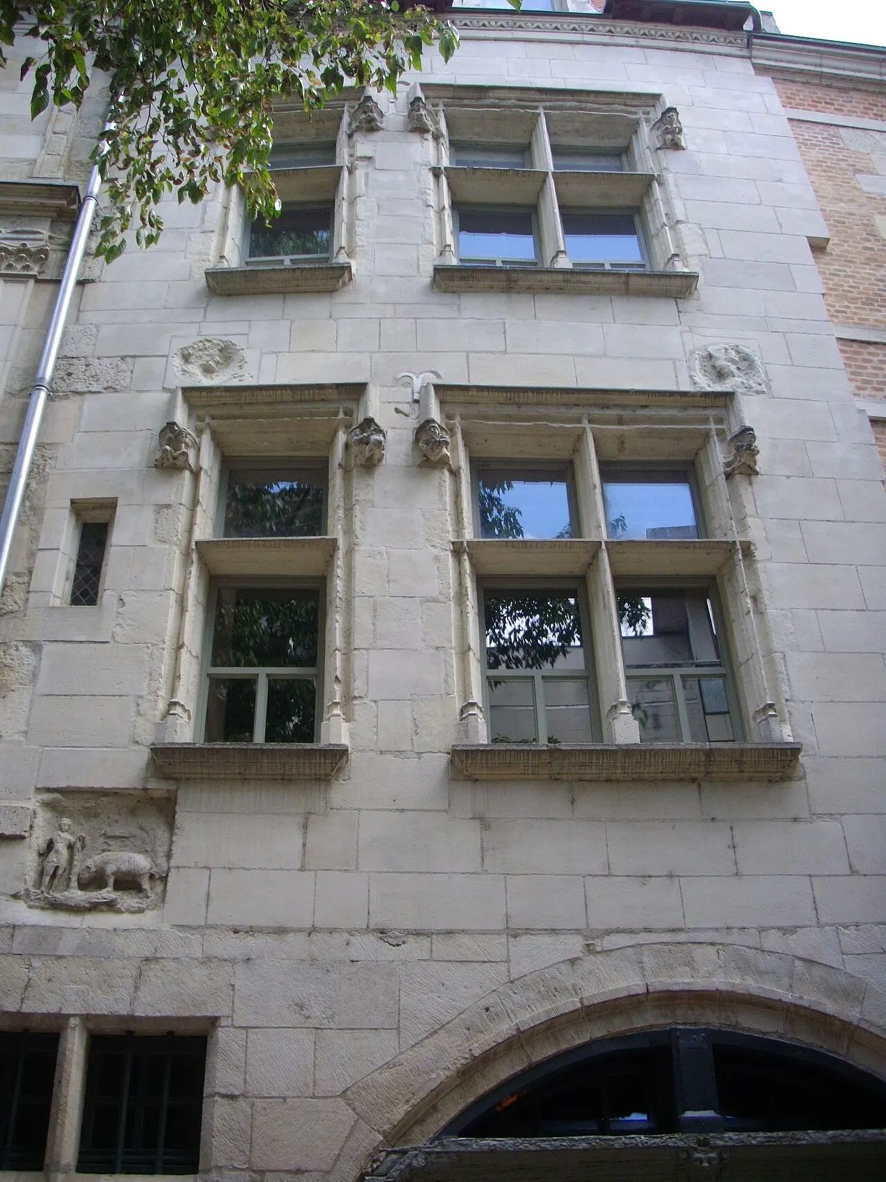 Immeuble et maison n°2-4