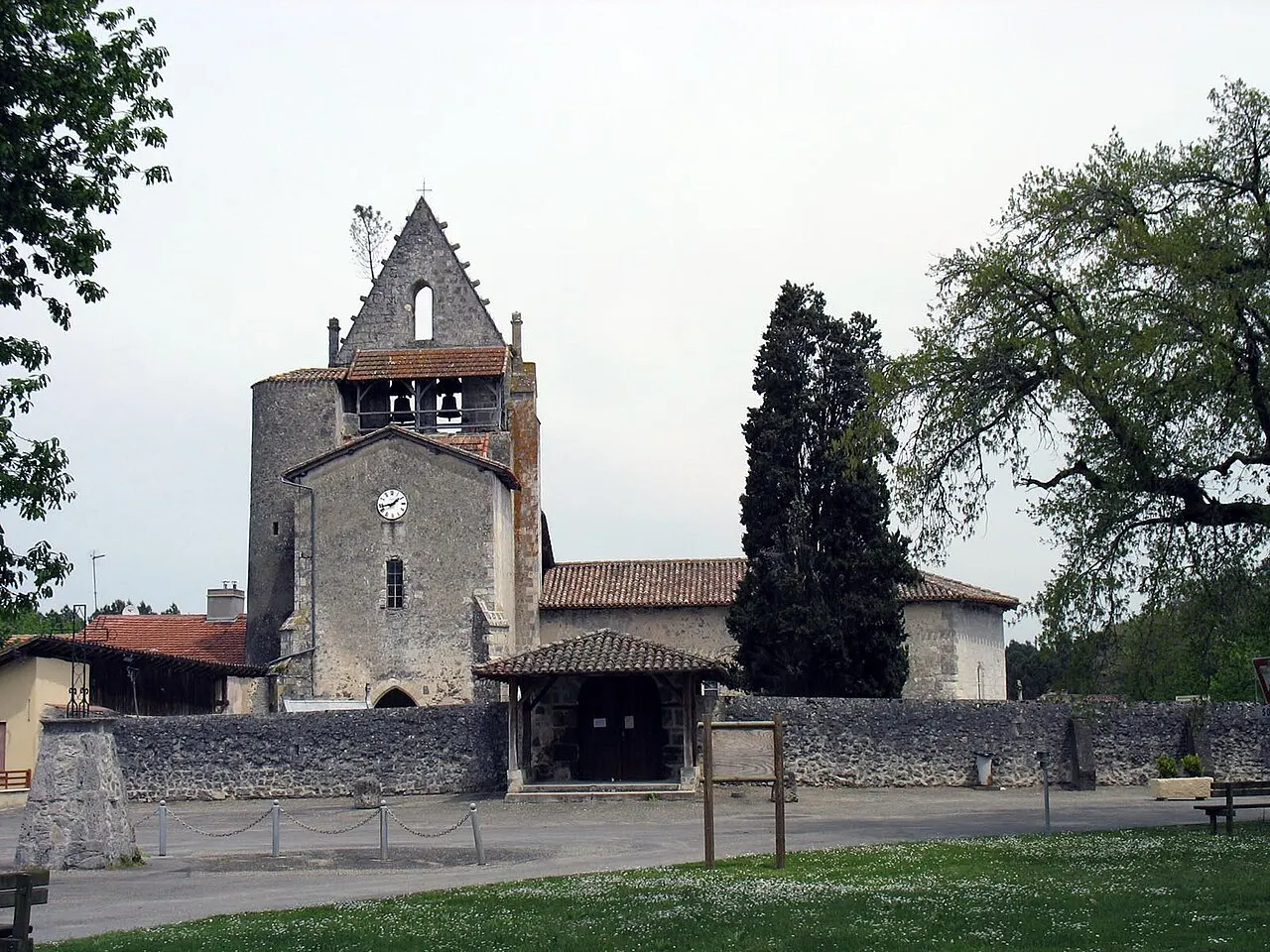 Pompogne