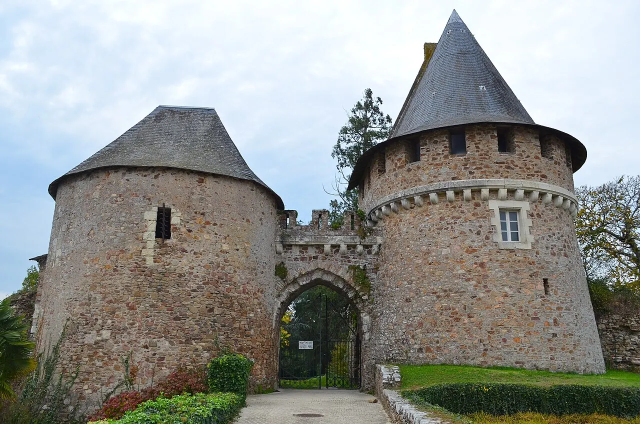 Ruines de l’ancienne citadelle de Champtoceaux