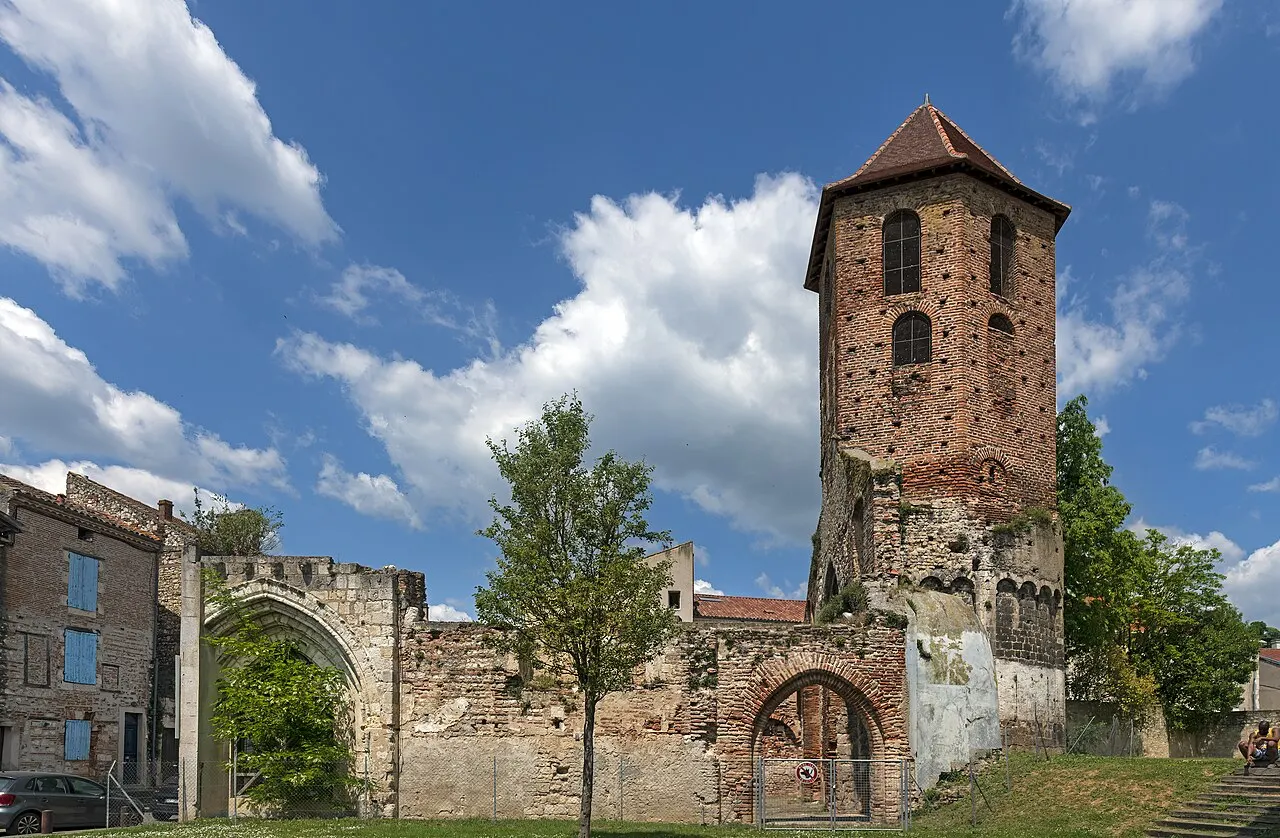 Ruines de l’ancienne église Saint-Hilaire