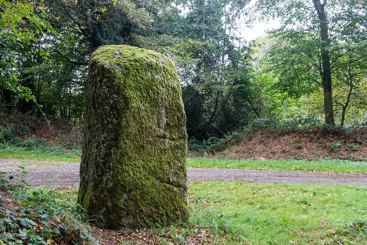 Menhir dit de la Touche-Bude, ou Fuseau de Margot