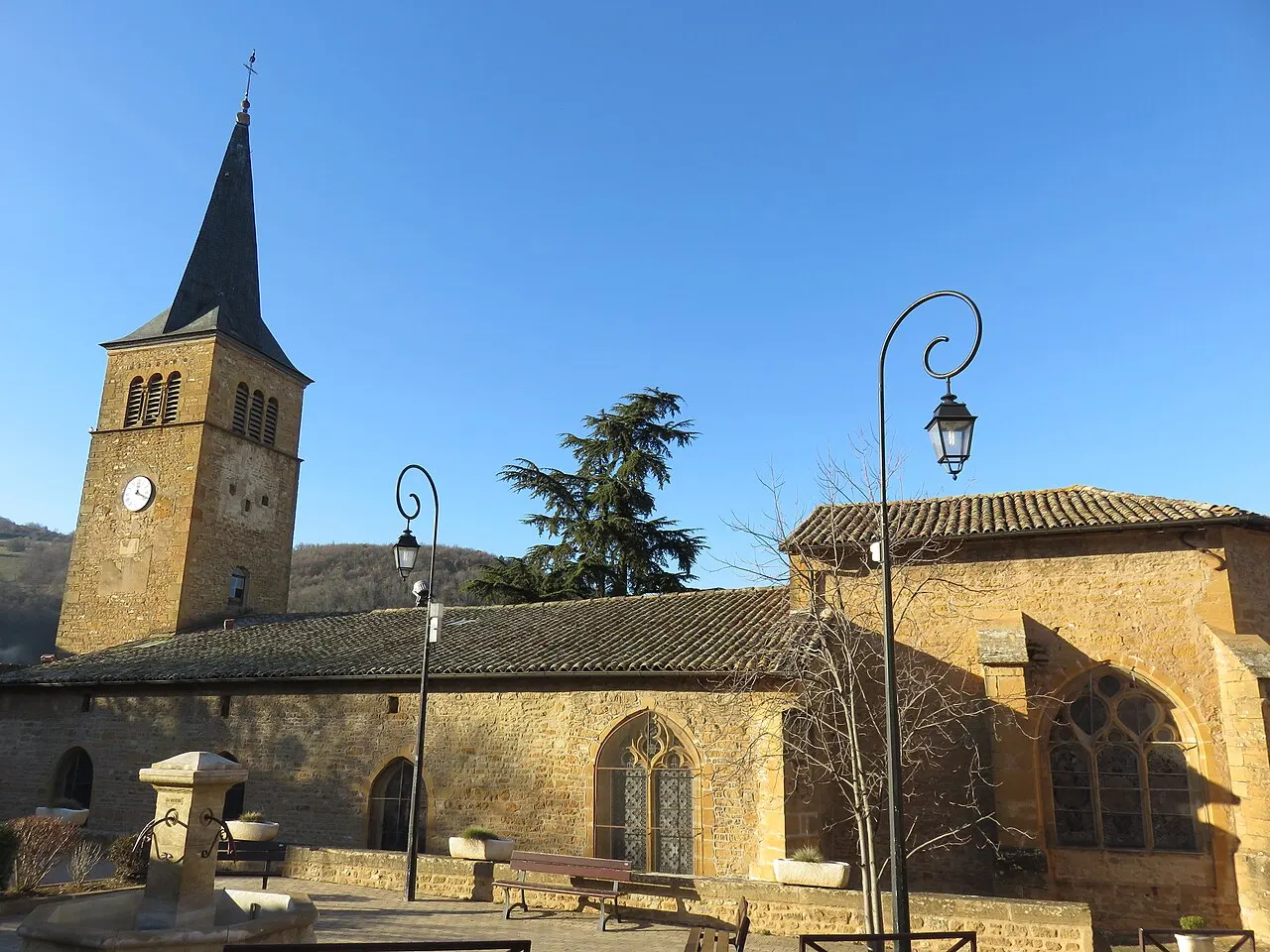 Ville-sur-Jarnioux
