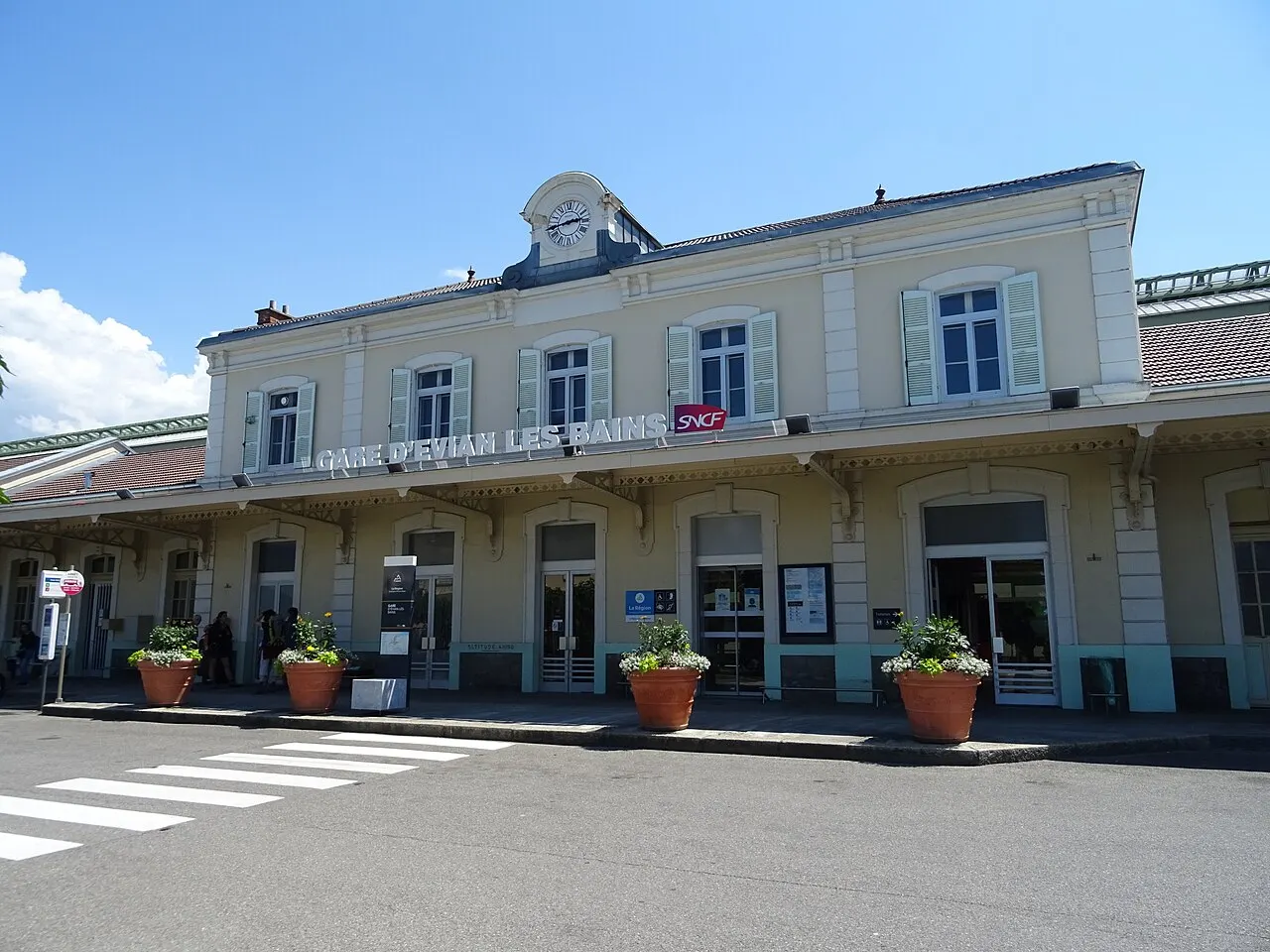 Évian-les-Bains