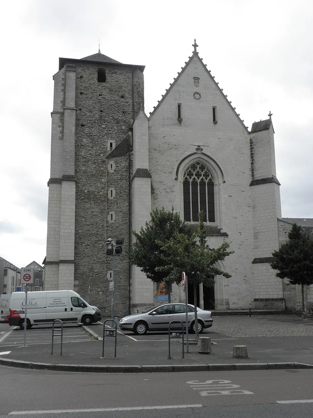 Église Saint-Serge