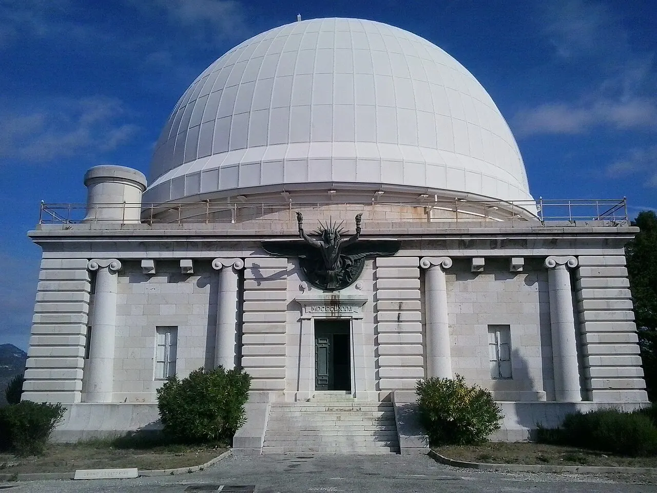 Observatoire d’astronomie du Montgros (également sur commune de La Trinité)
