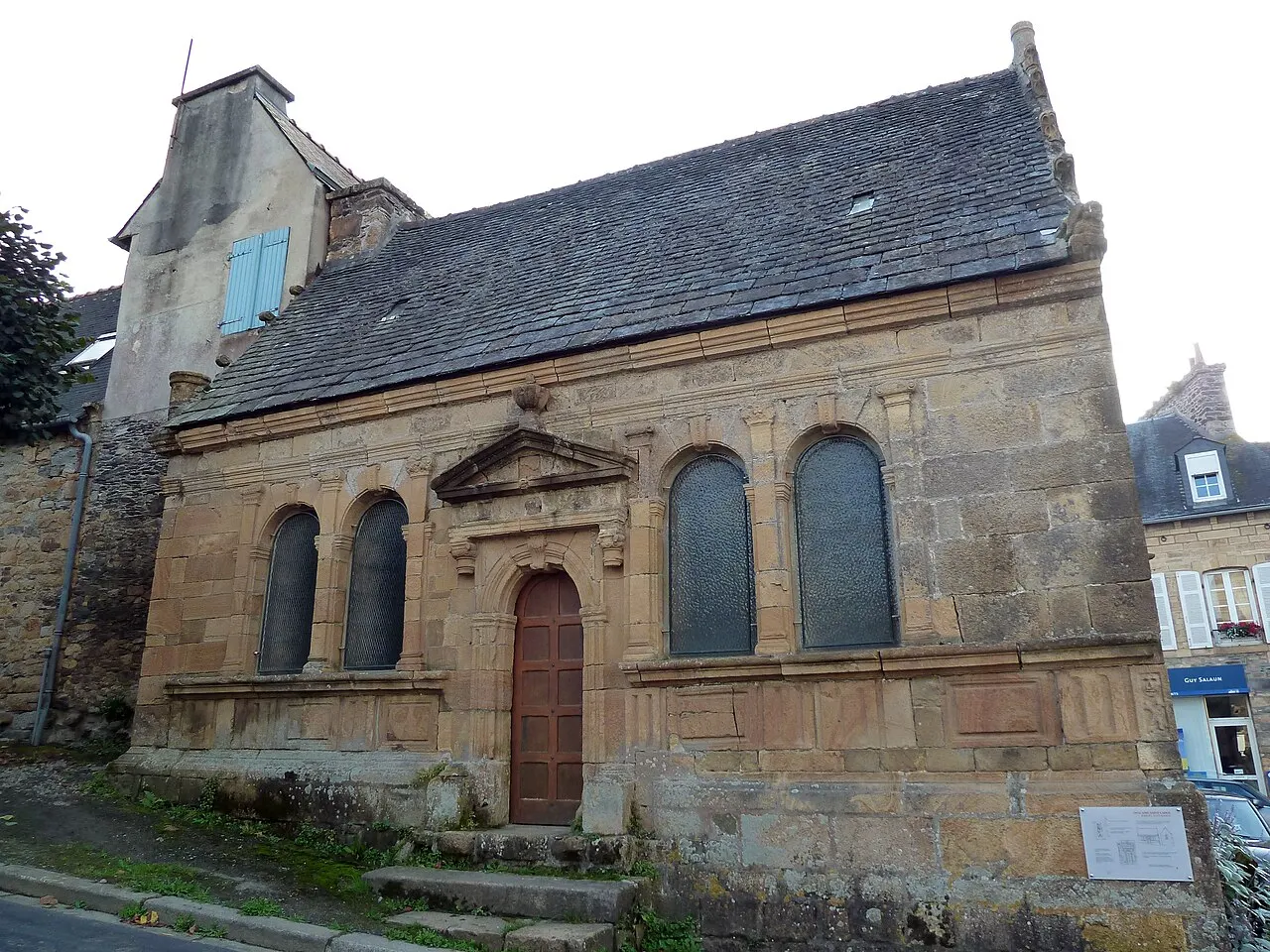 Ossuaire Saint-Cadou