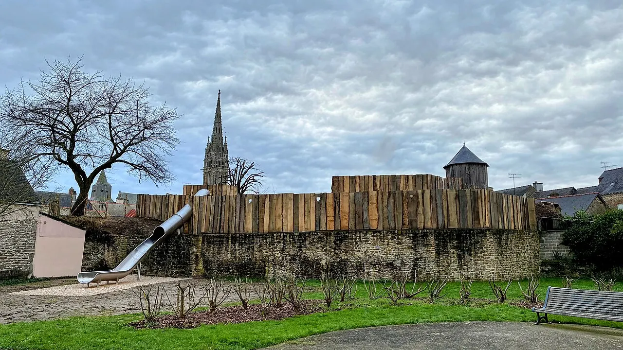 Vestige du château de La Guerche de Bretagne