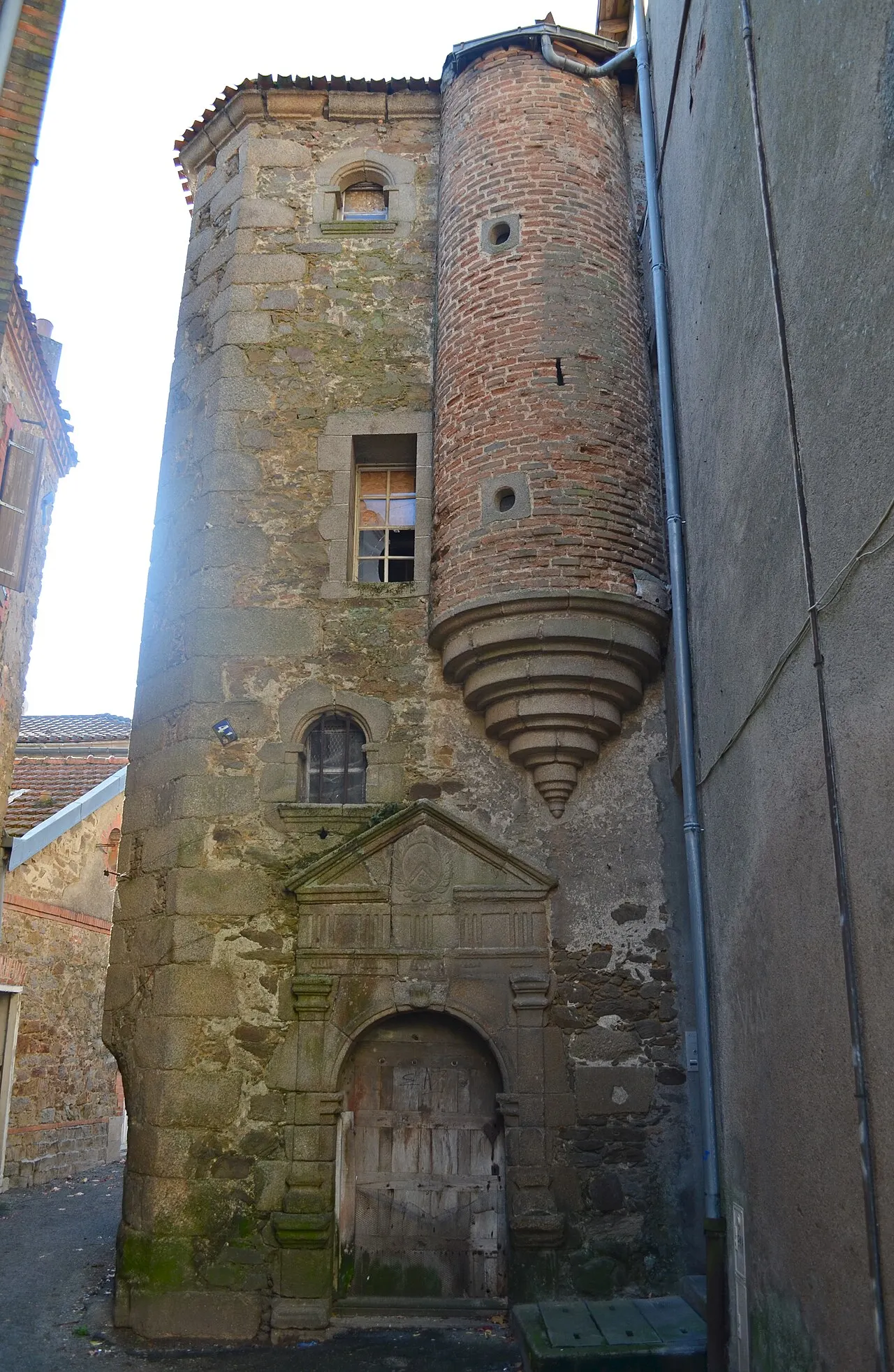 Tour du Grenier à sel