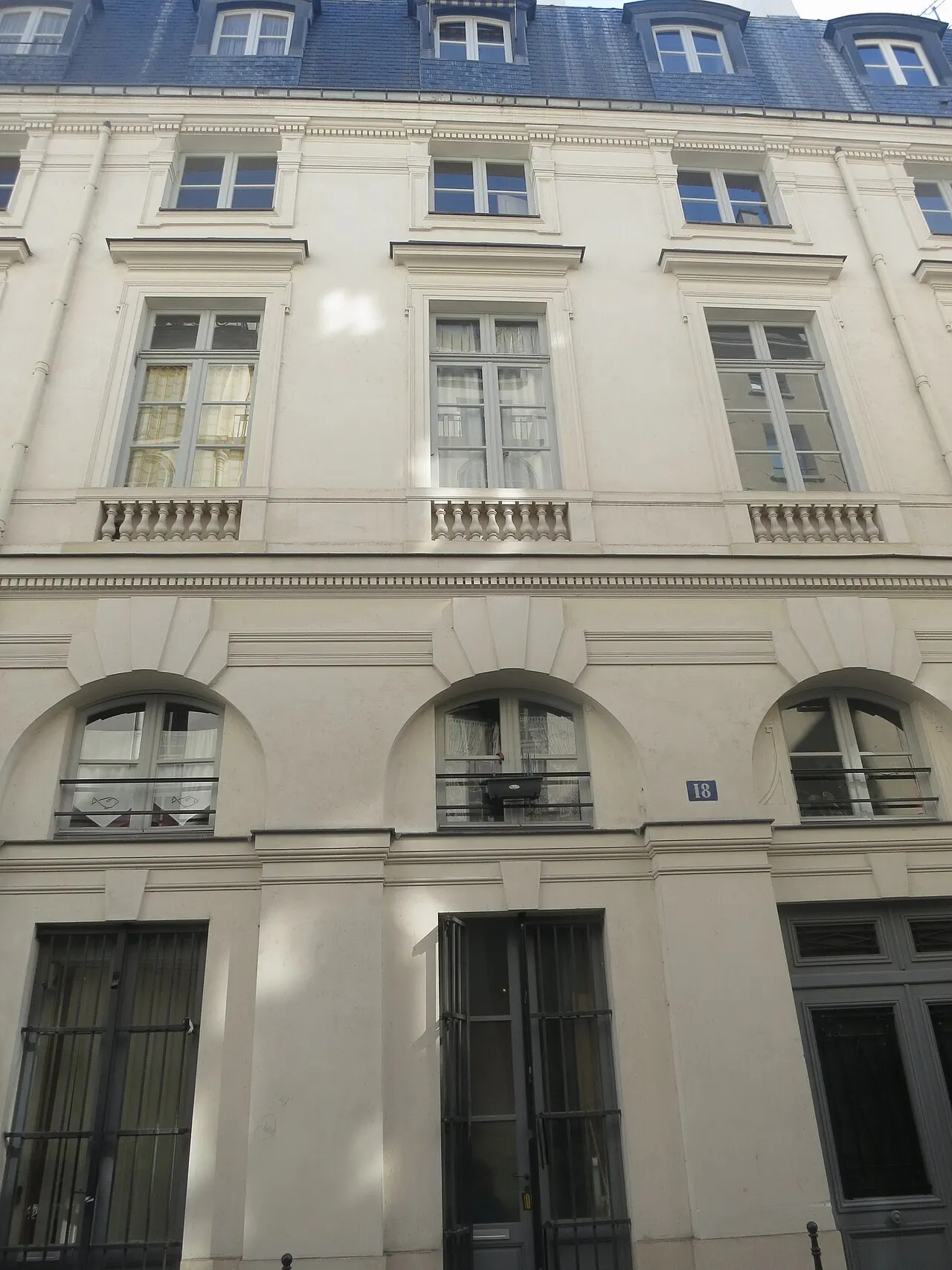 Immeuble, en bordure du Palais-Royal