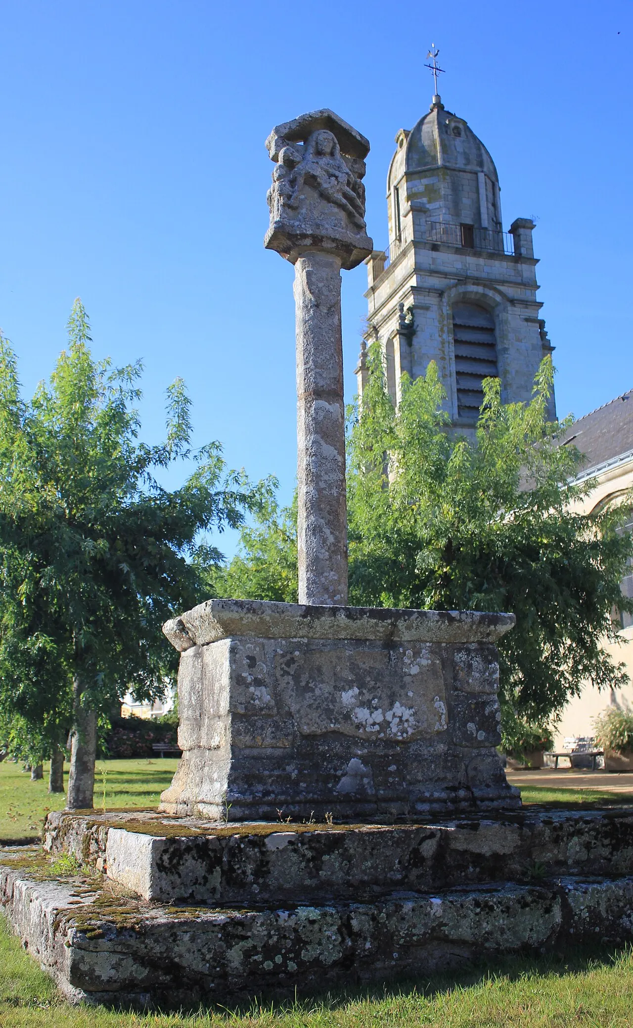 Croix de l’ancien cimetière
