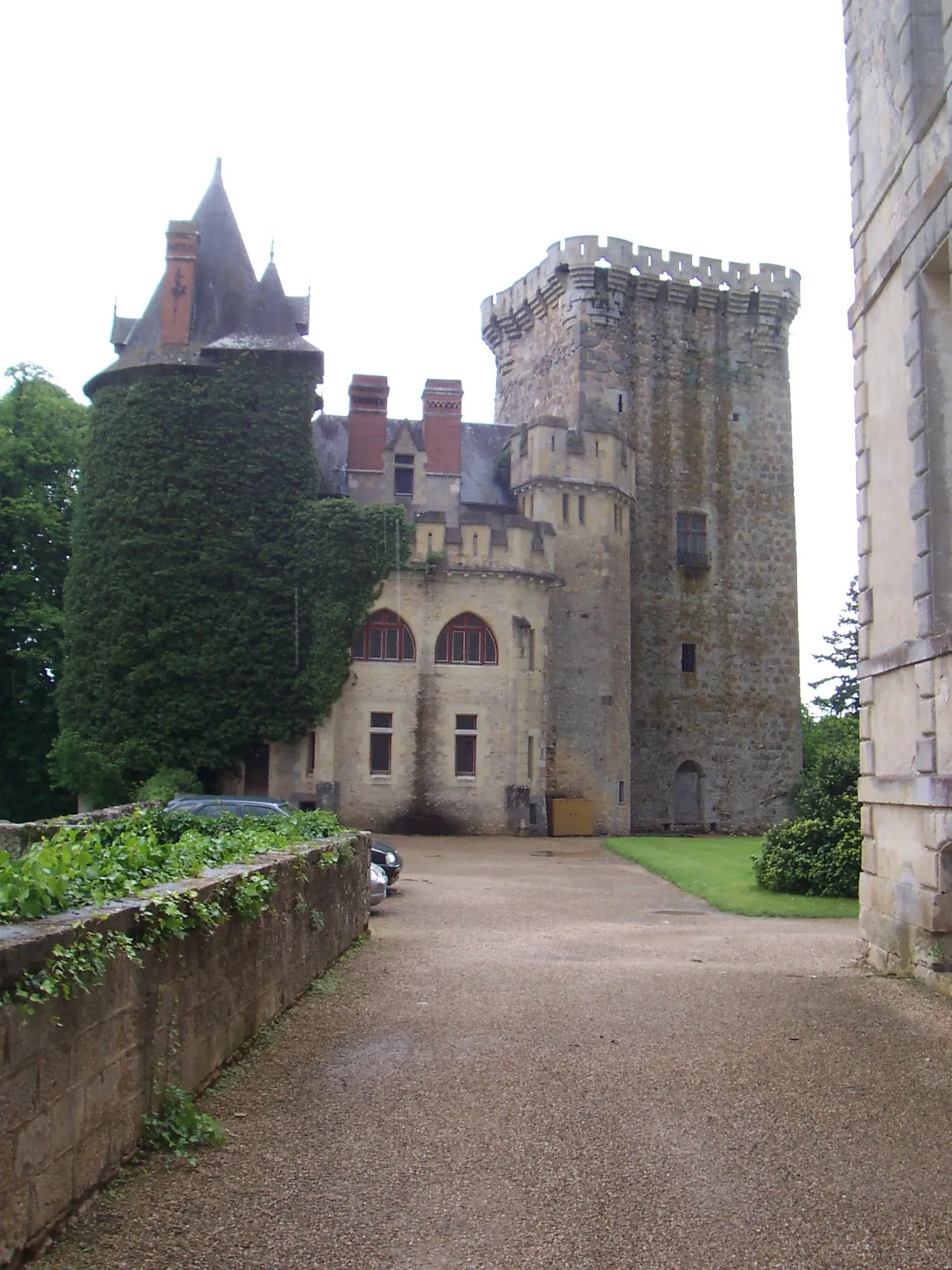 Château de Saint-Loup sur Thouet