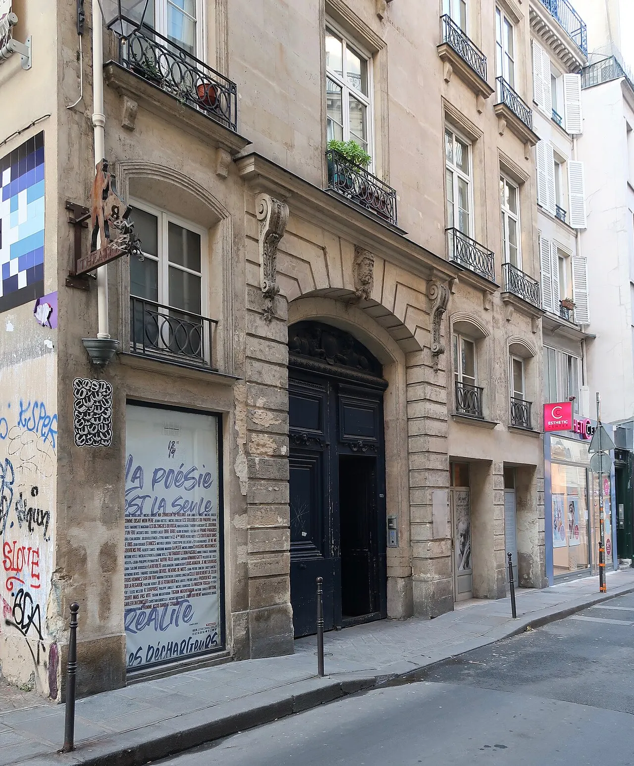 Immeuble abritant le théâtre des Déchargeurs