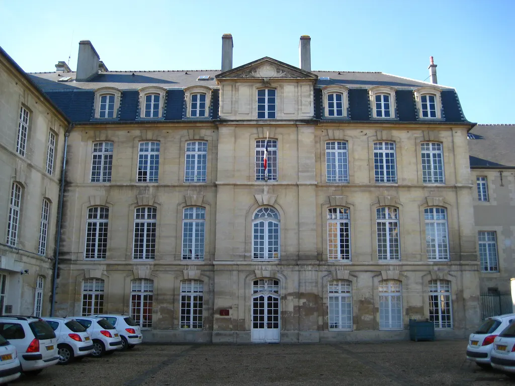Ancien couvent de la Visitation et ancienne caserne de cavalerie