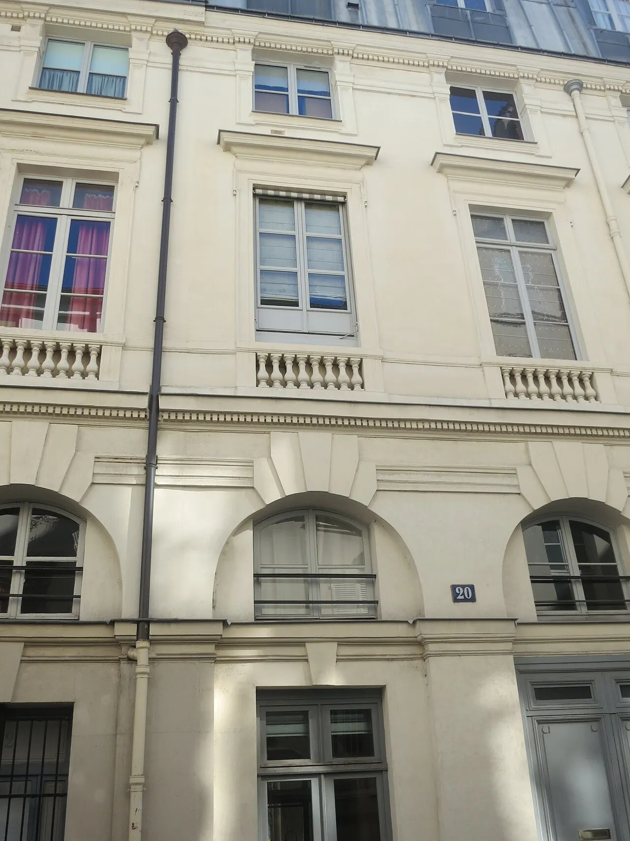 Immeuble, en bordure du Palais-Royal