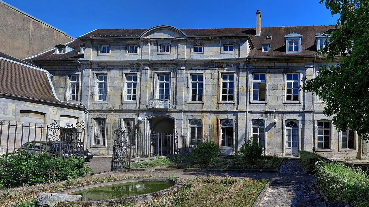 Ancien hôtel de Courbouzon-Villefrançon, actuellement Faculté des Lettres