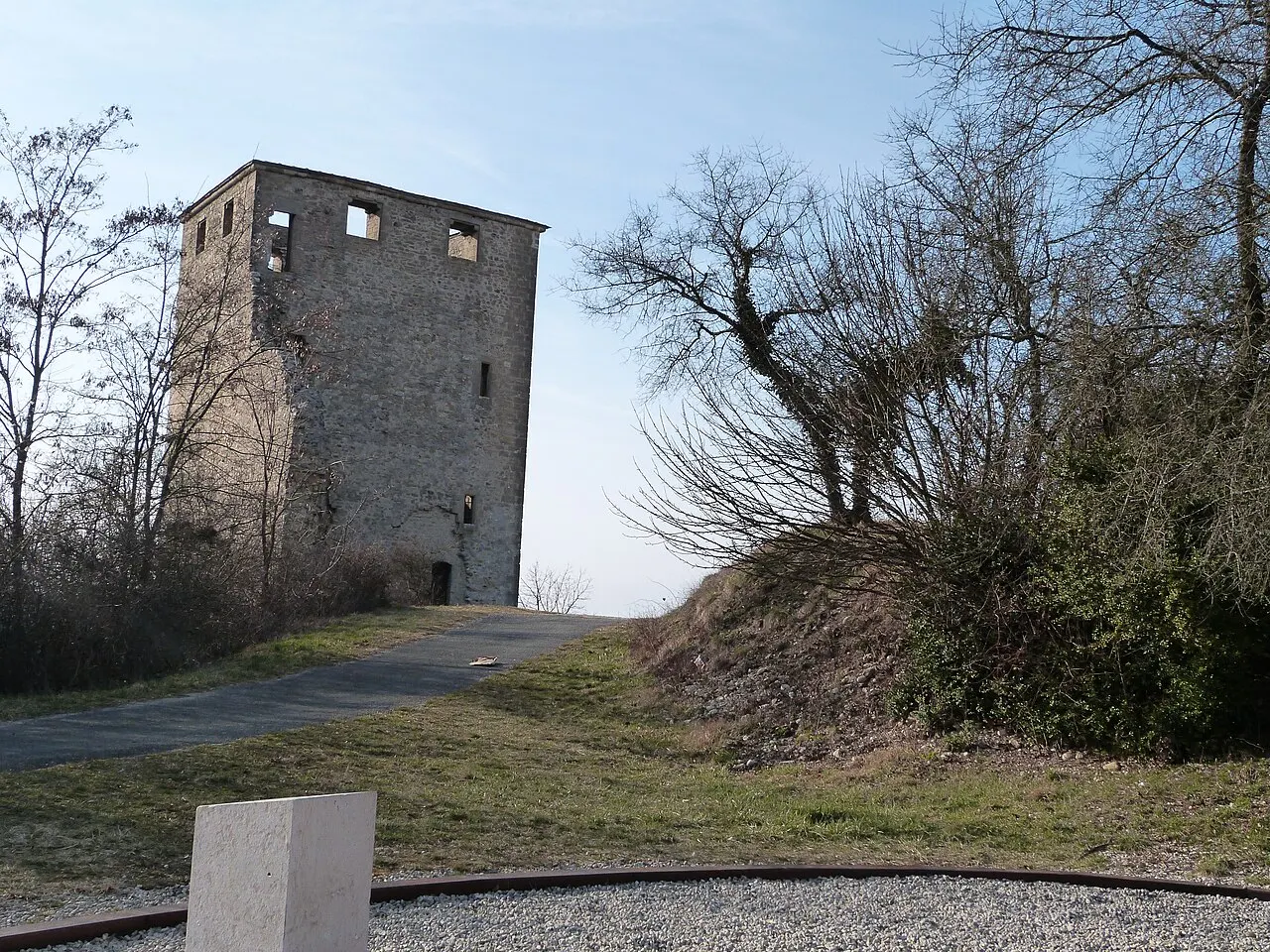 Tour Saint-Denis