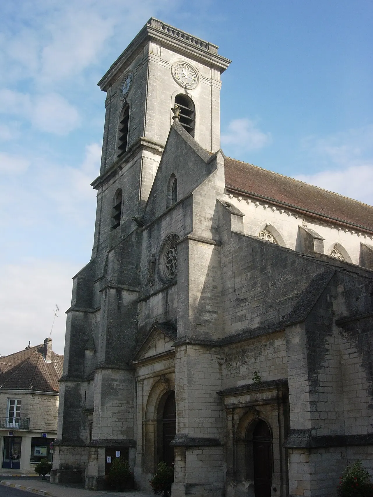 Église Saint-Pierre et Saint-Paul