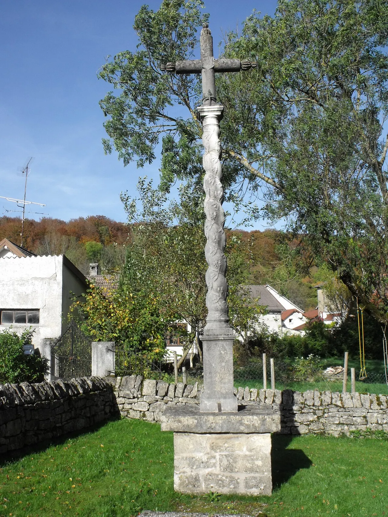 Croix de l’ancien cimetière