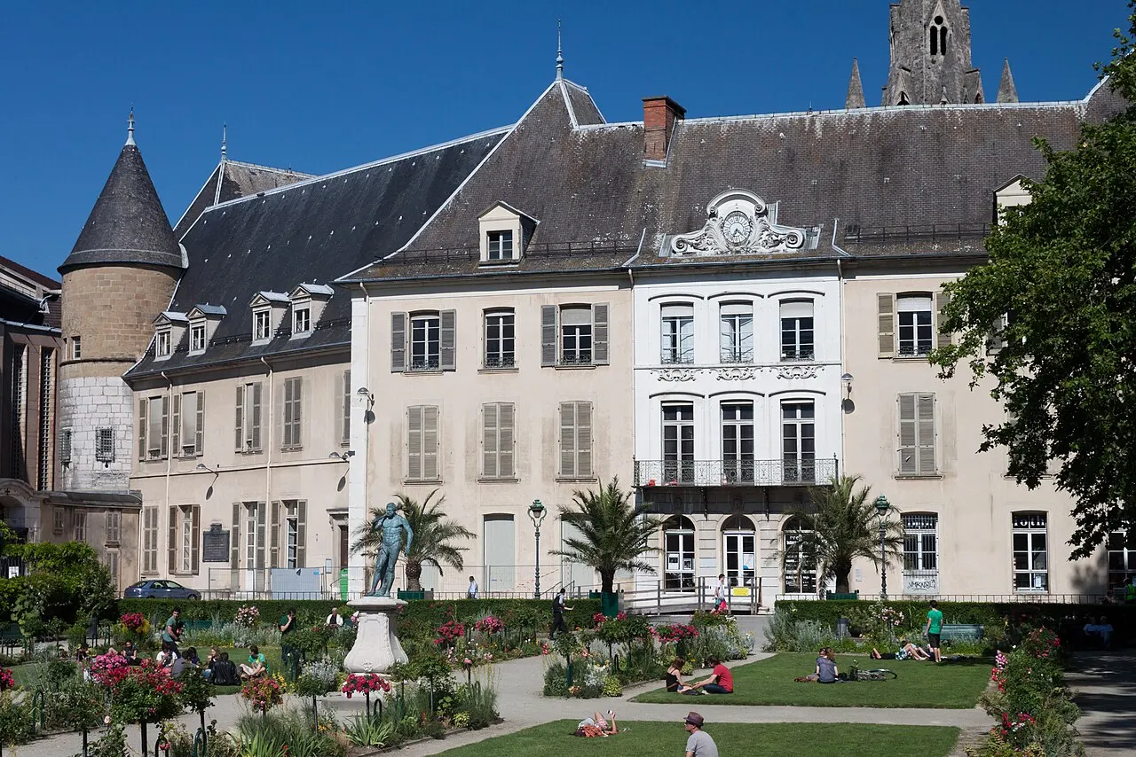 Ancien Hôtel de Lesdiguières