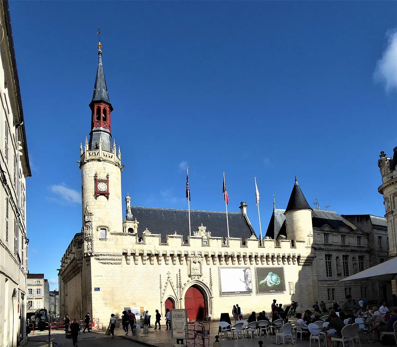Hotel de Ville - Cours d’Honneur