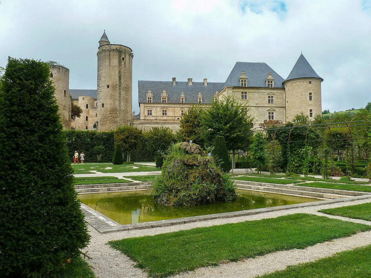 Jardin du château de Bournazel