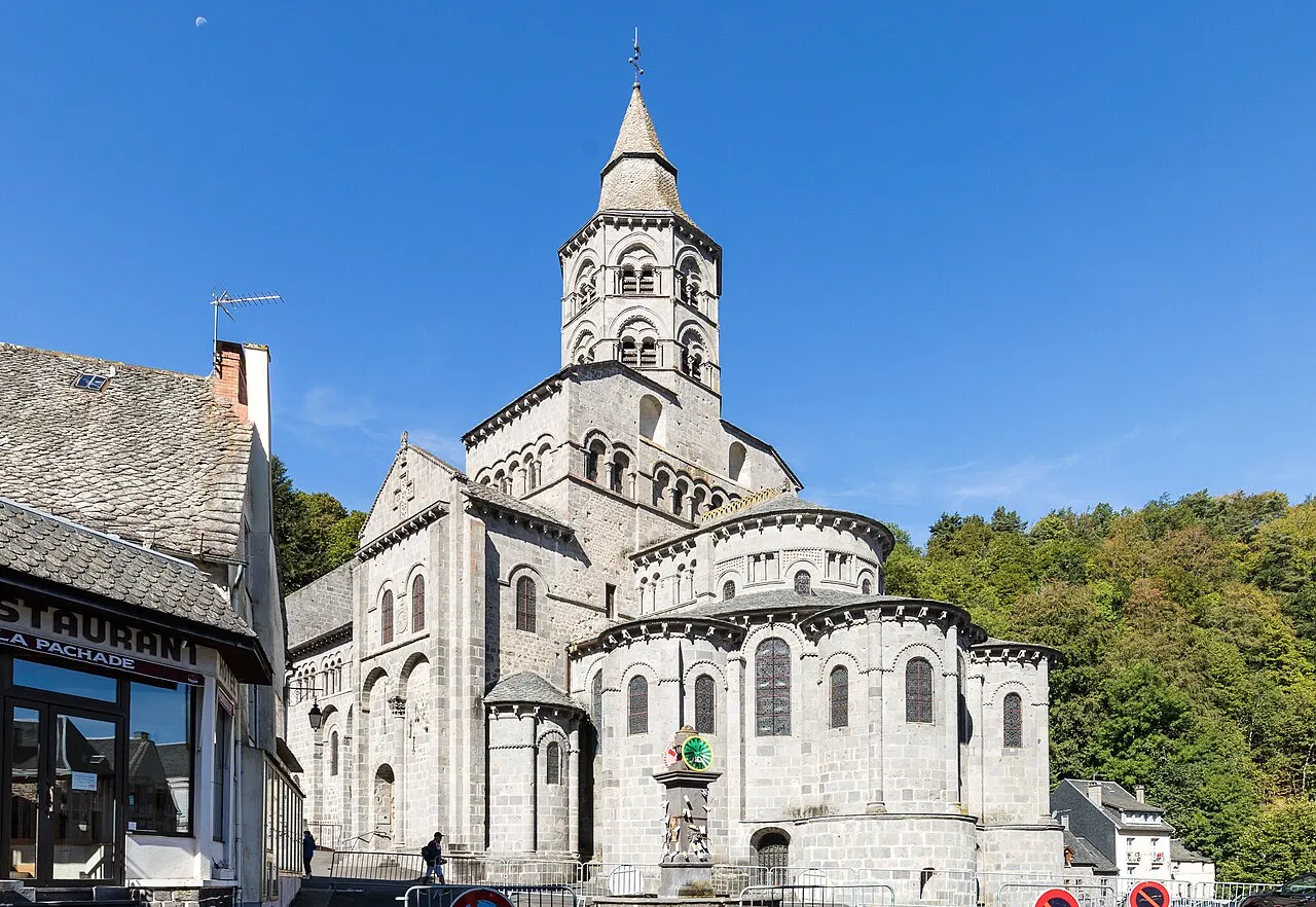 Basilique Notre-Dame-des-Fers