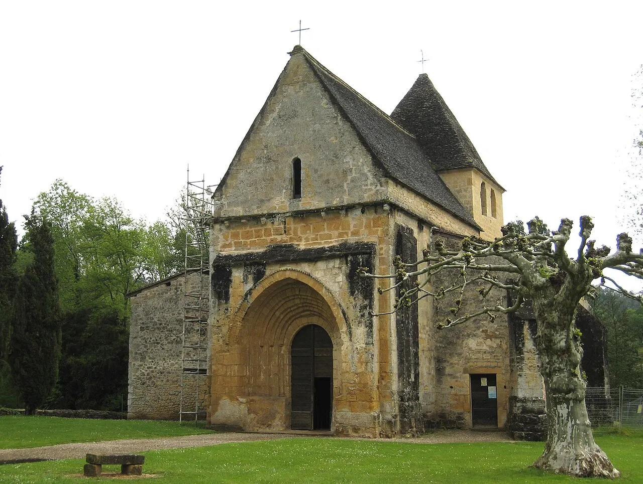 Église Saint-Caprais de Carsac