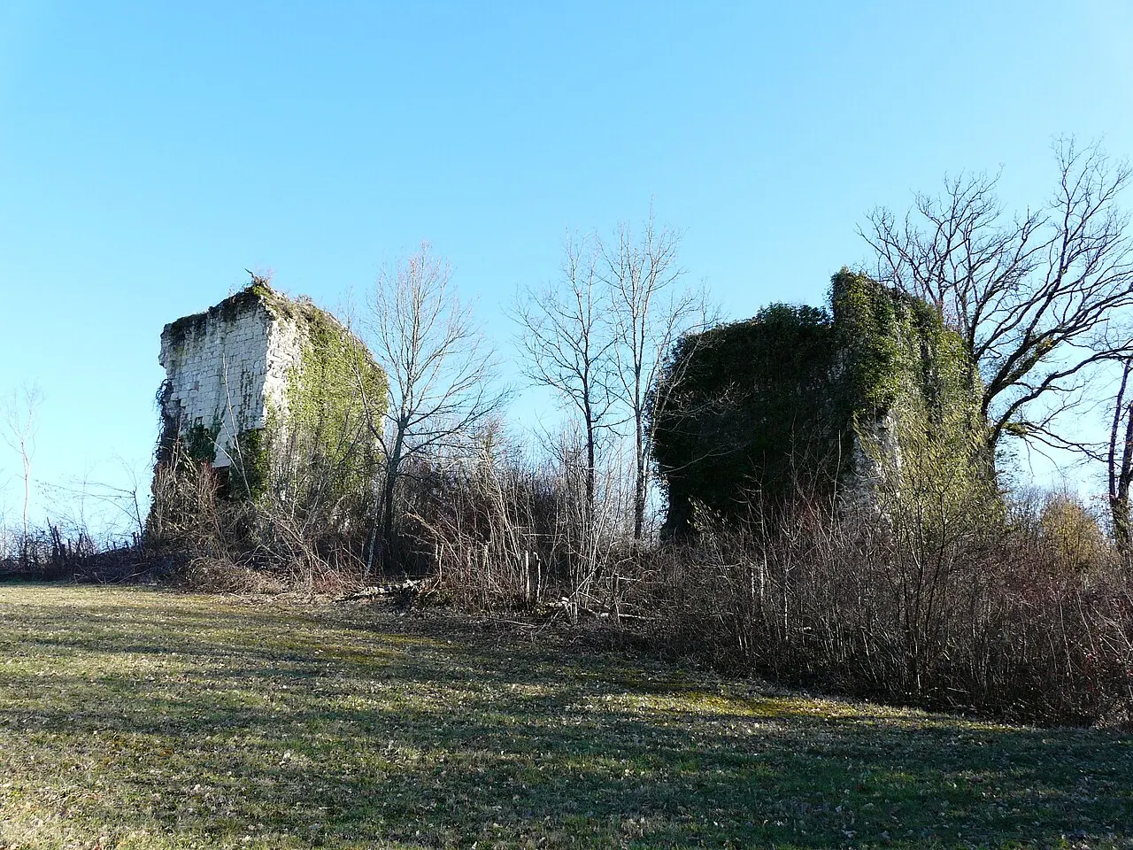 Les Tours De Vernode