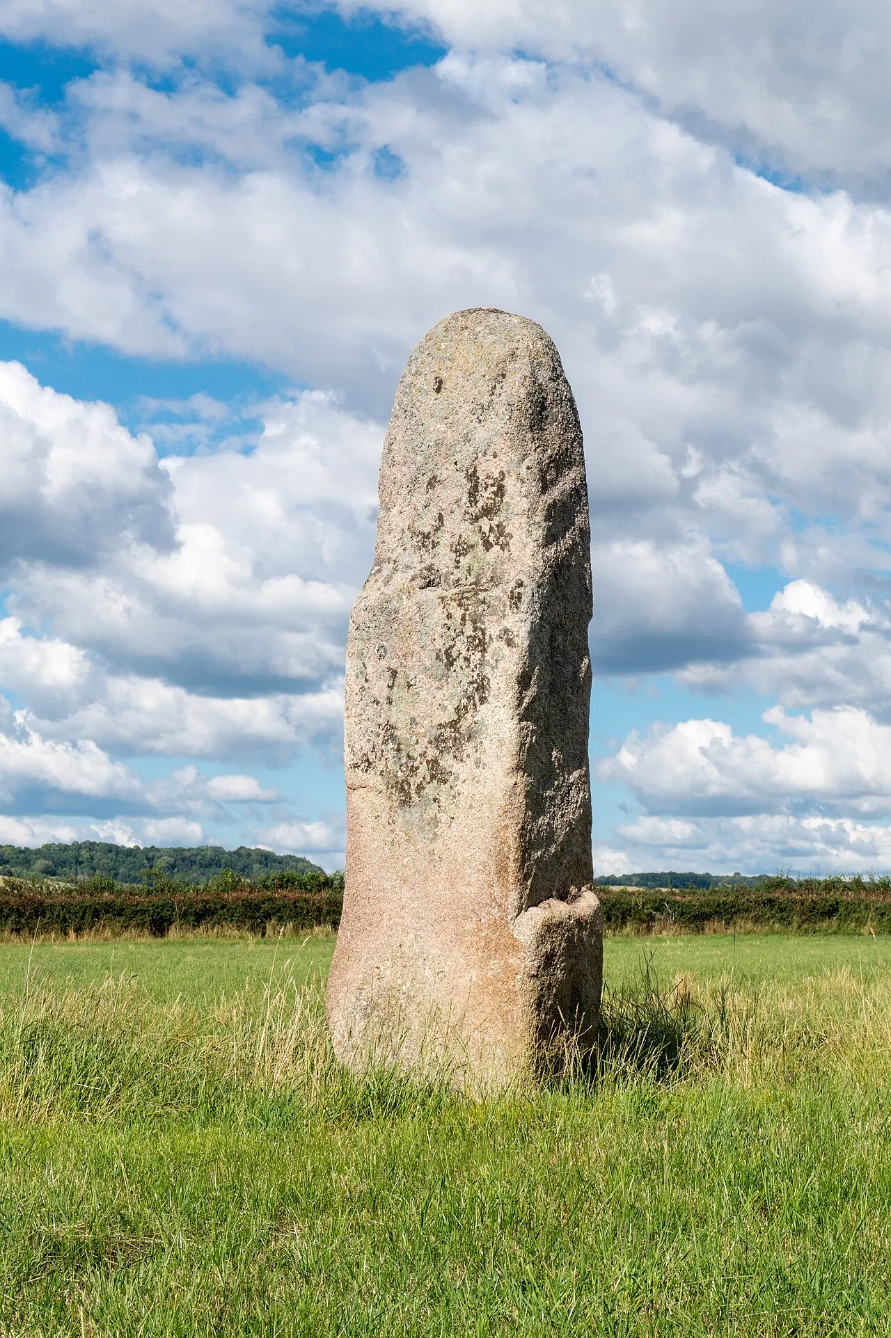 Menhir dit Grande Borne ou Pierre-Sainte-Christine