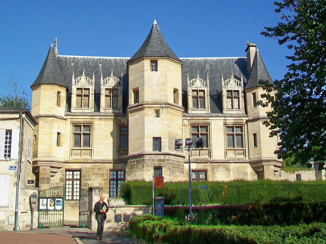 Pontoise