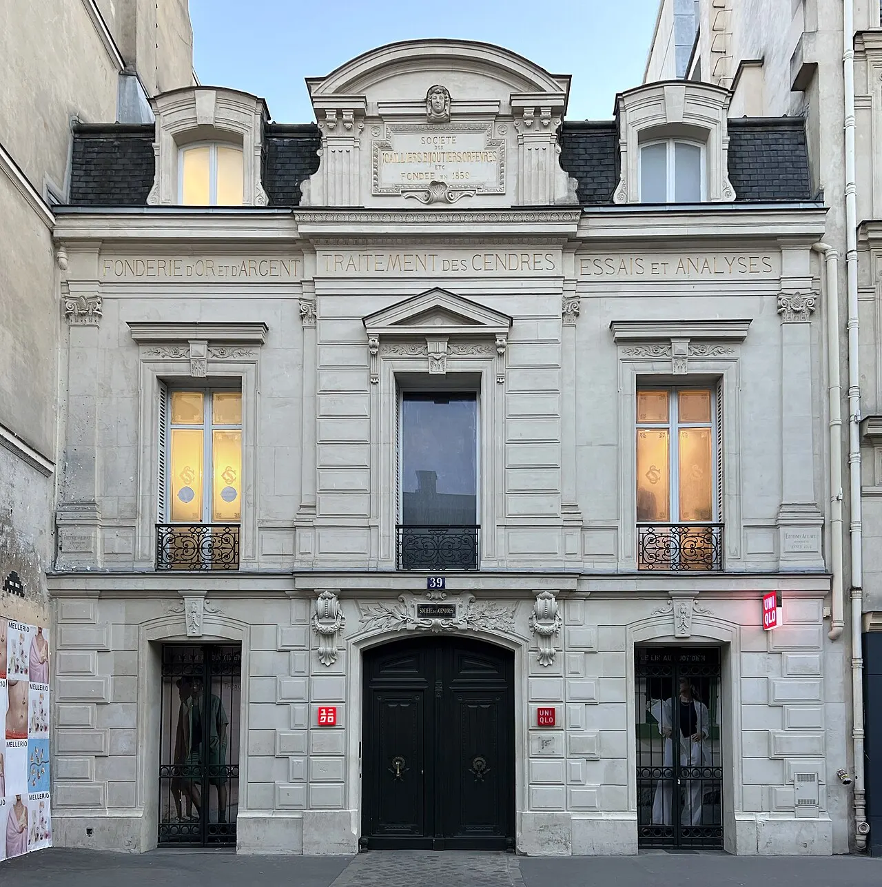 Hôtel et usine de la Société des Cendres