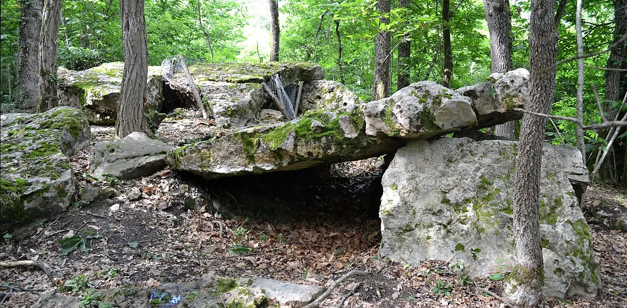 Dolmen de la Roche Vernaize