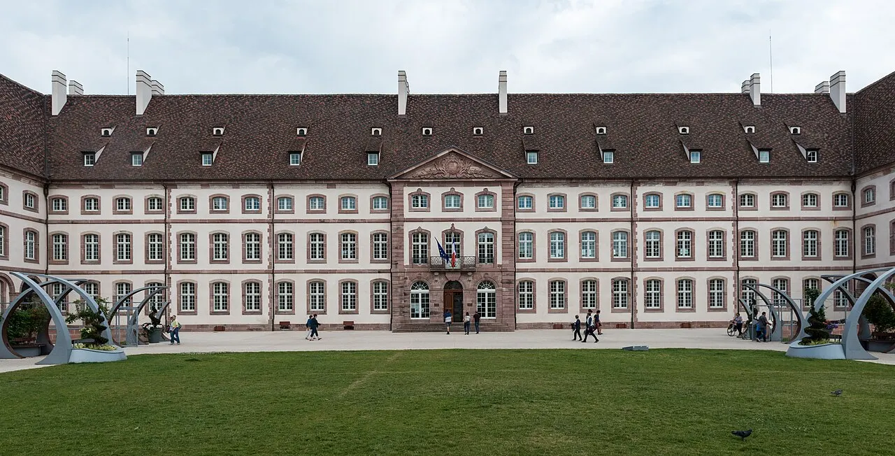 Ancien hôpital - Médiathèque