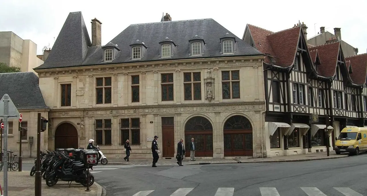 Hôtel Saint Jean-Baptiste de la Salle