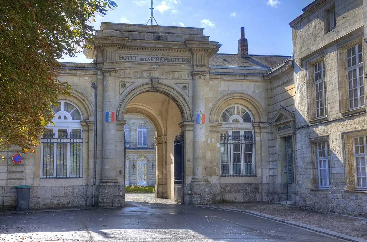 Préfecture du Pas-de-Calais, ancien palais épiscopal