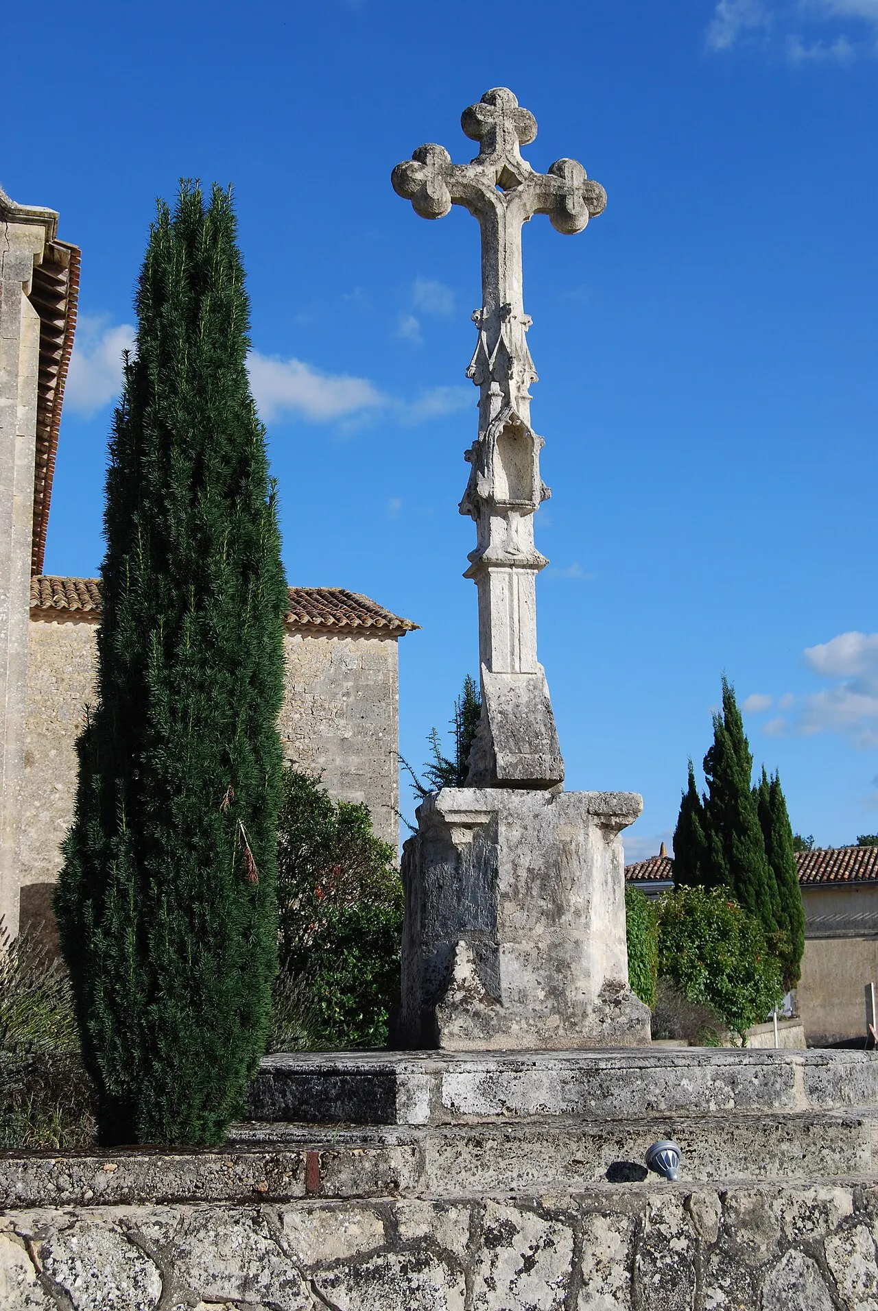 Croix du cimetière de Sadirac