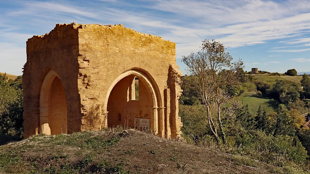 Ruines de la chapelle Notre-Dame du Rosaire