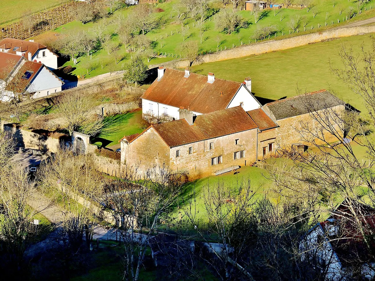 Ancienne maison forte de Chariez