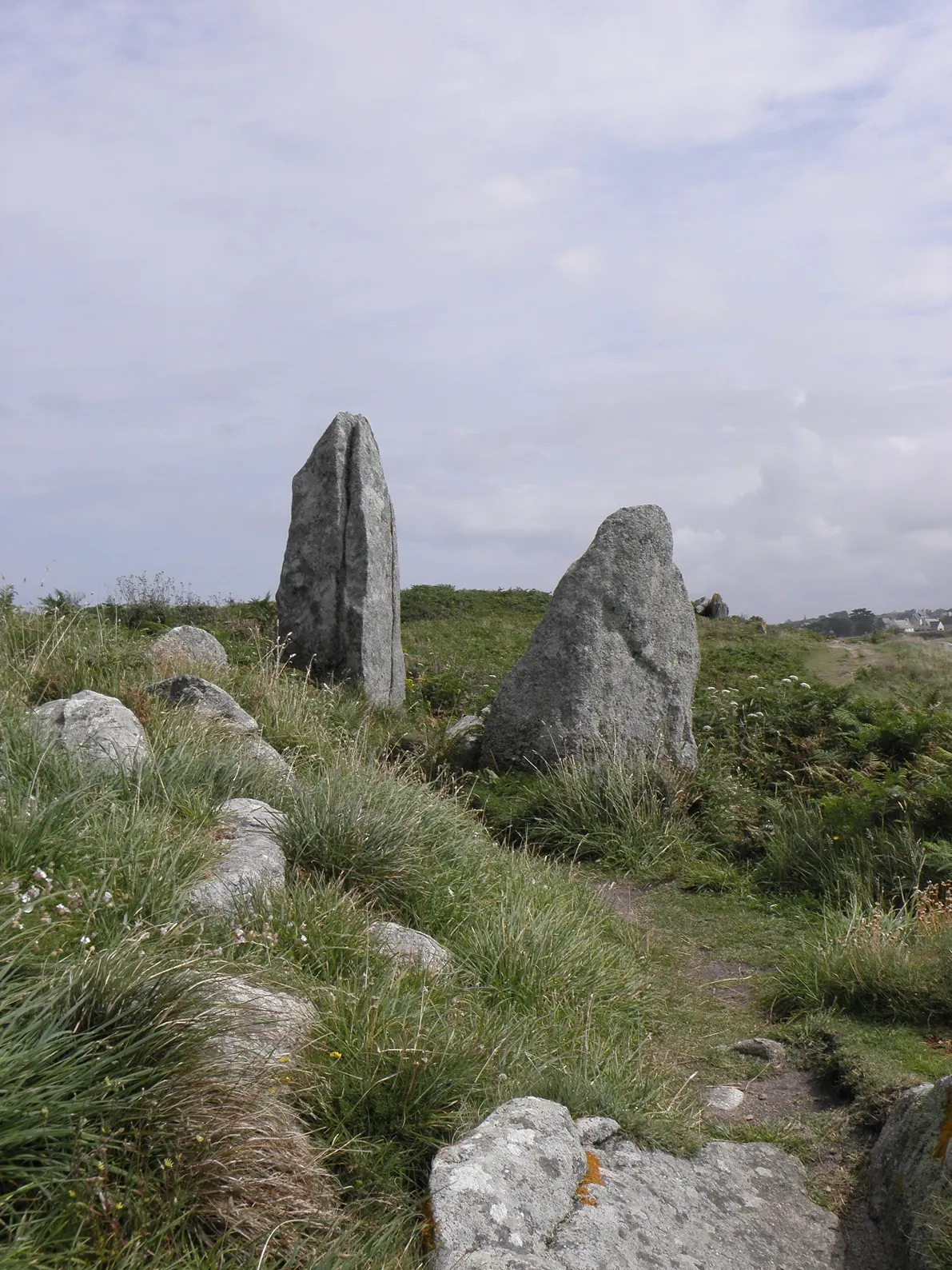Menhirs de Pors-an-Toullou et Ar-Verret