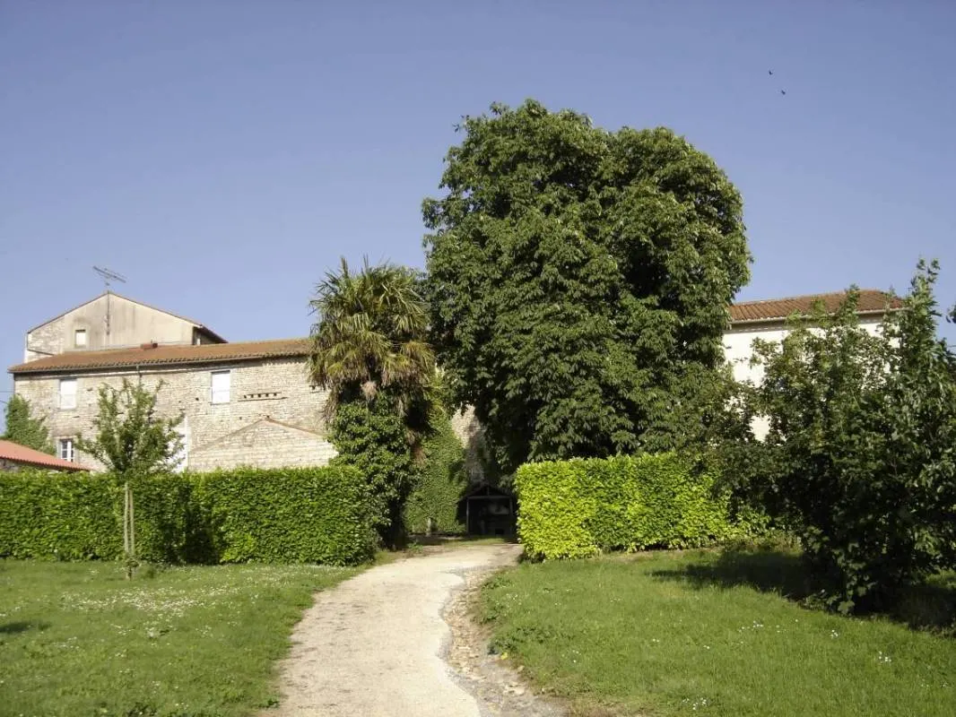 Bibliothèque du Prieuré