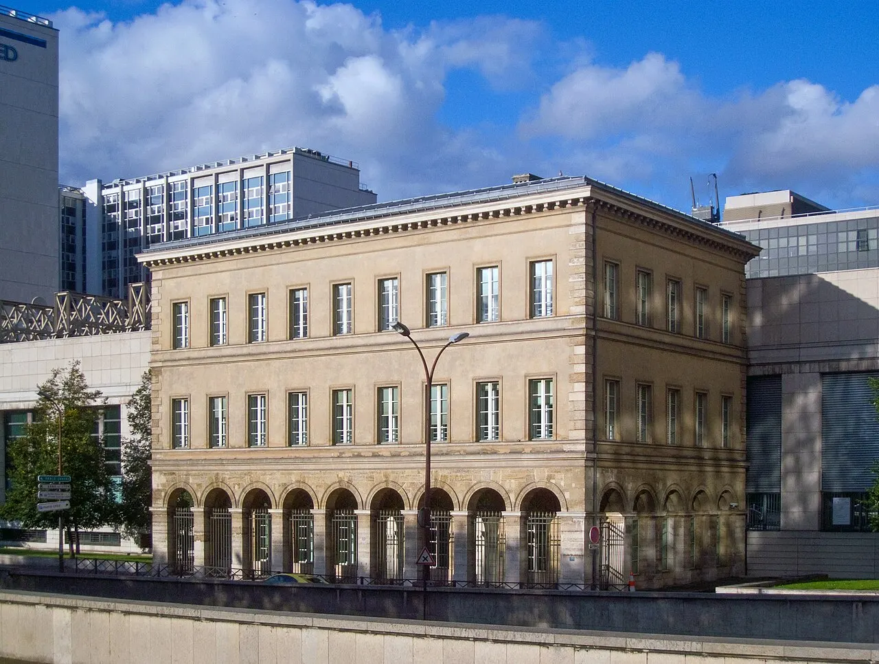 Pavillons de l’ancienne douane et de la Barrière d’eau