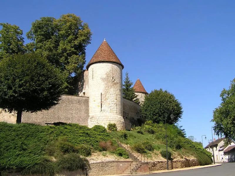 Anciennes fortifications urbaines